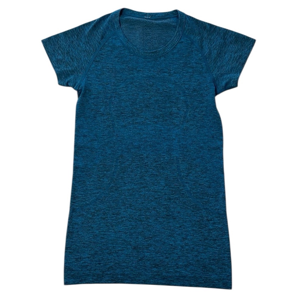 Lululemon athletica Swiftly Tech‎ Short Sleeve Crew Shirt. Blue & black. Size 6